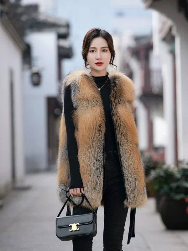 2024 New Real fur,Women"s fall winter Superb Luxury real red fox fur vest gilets Wholesale - Image 2