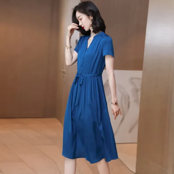 Silk dress women's Hangzhou high-end satin silk small heavy 2024 new mother's clothes skirt women