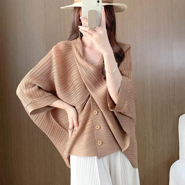 Miyake Top Women's 2025 Spring New Niche Design with A Scarf Collar and A Short Jacket with Three/4 Sleeves for Women's Clothing