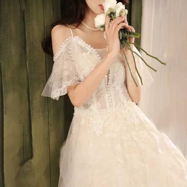 Customized Lace Tulle Bridal Dresses Spaghetti Straps Women Wedding Dress With Small Train Sexy Illusion V-neck Simple Dress - Image 3